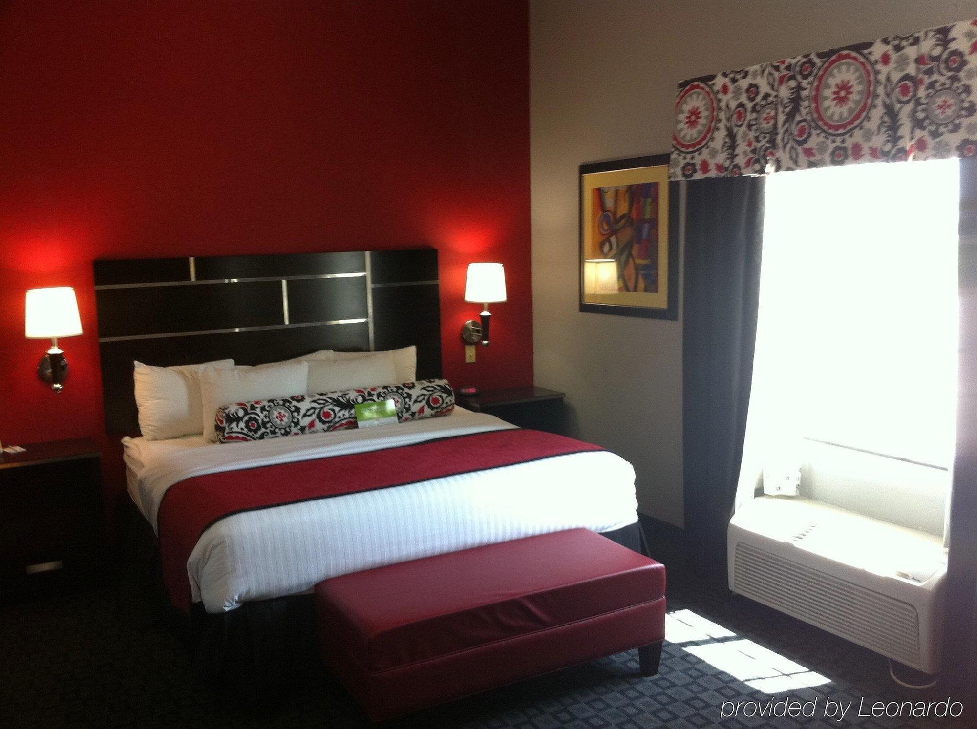 La Quinta Inn & Suites By Wyndham South Dallas - Hutchins Ruang foto